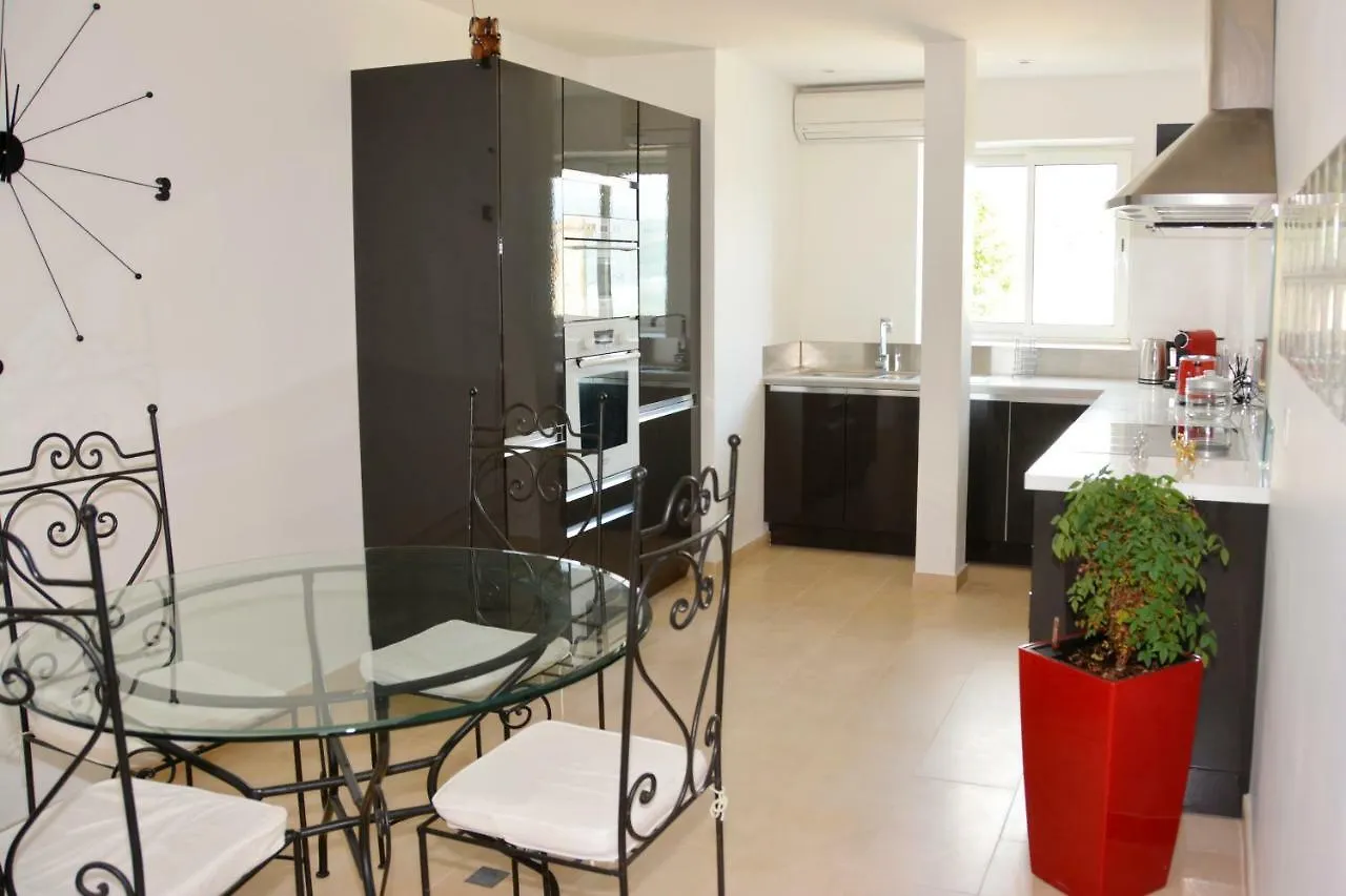 Villa Zen Saint-Laurent-du-Var 0*,